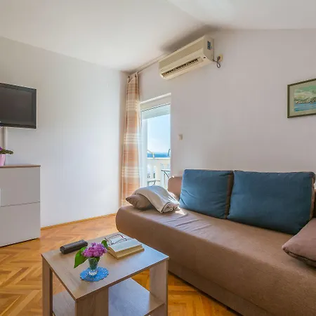 Apartment Modernes Nur 300 Meter Zum Mit Traumhaften Meerblick Crikvenica