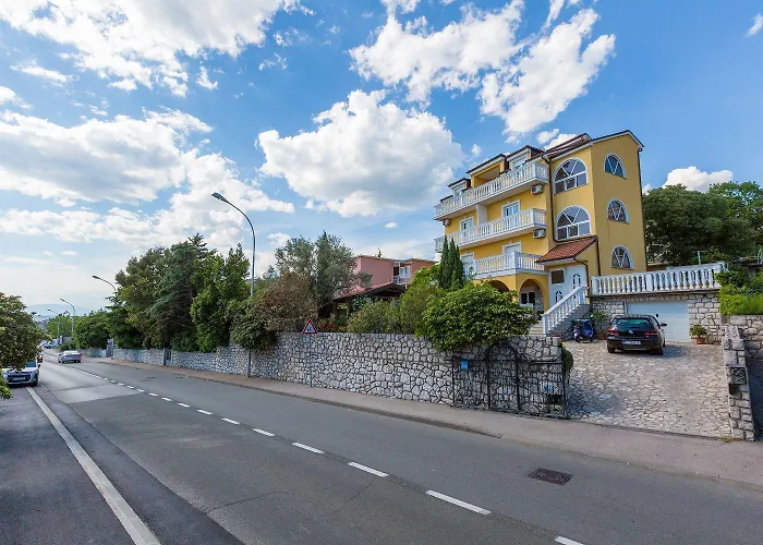 Modernes Nur 300 Meter Zum Mit Traumhaften Meerblick Appartement *