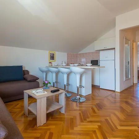 Modernes Nur 300 Meter Zum Mit Traumhaften Meerblick Apartament Crikvenica
