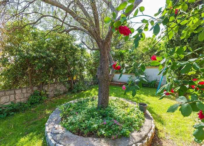 Modernes Nur 300 Meter Zum Mit Traumhaften Meerblick * 茨里克韦尼察