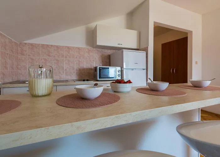 Modernes Nur 300 Meter Zum Mit Traumhaften Meerblick 公寓