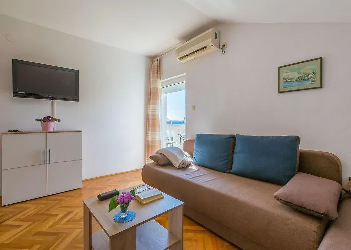 公寓 Modernes Nur 300 Meter Zum Mit Traumhaften Meerblick 茨里克韦尼察