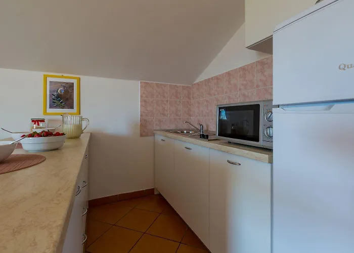 公寓 Modernes Nur 300 Meter Zum Mit Traumhaften Meerblick